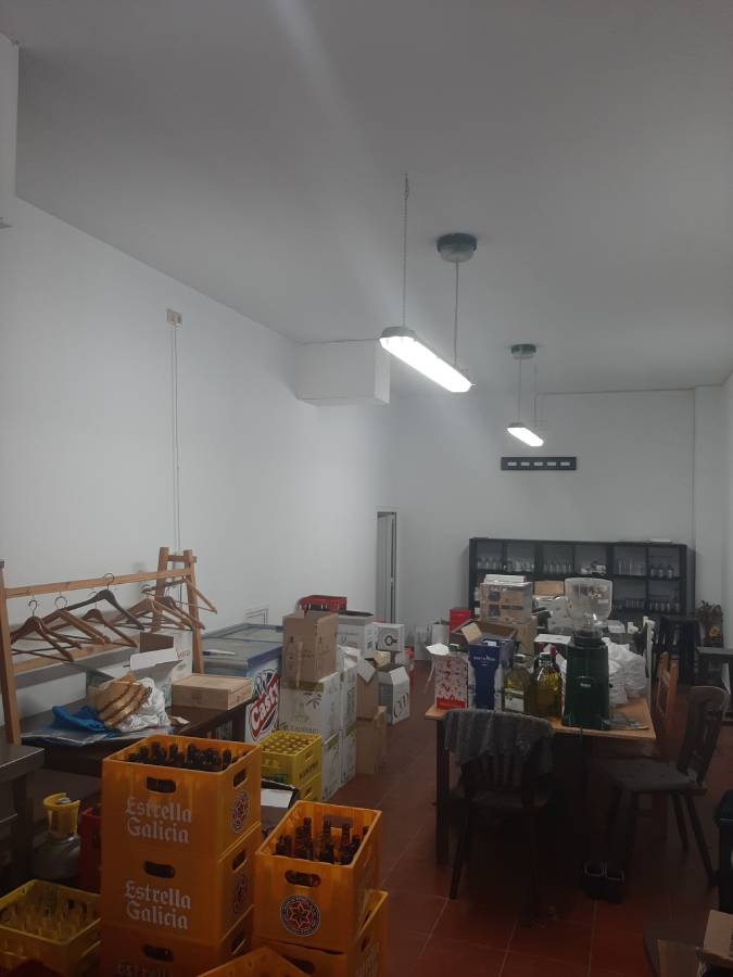 Ampliación local comercial en Cambre