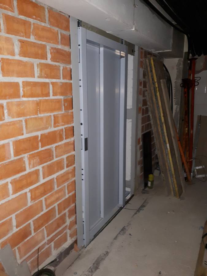 Instalación ascensor en Forcarey