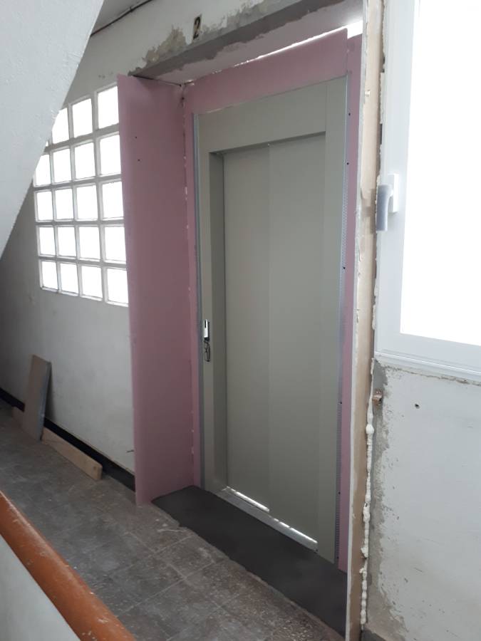Instalación ascensor en Forcarey
