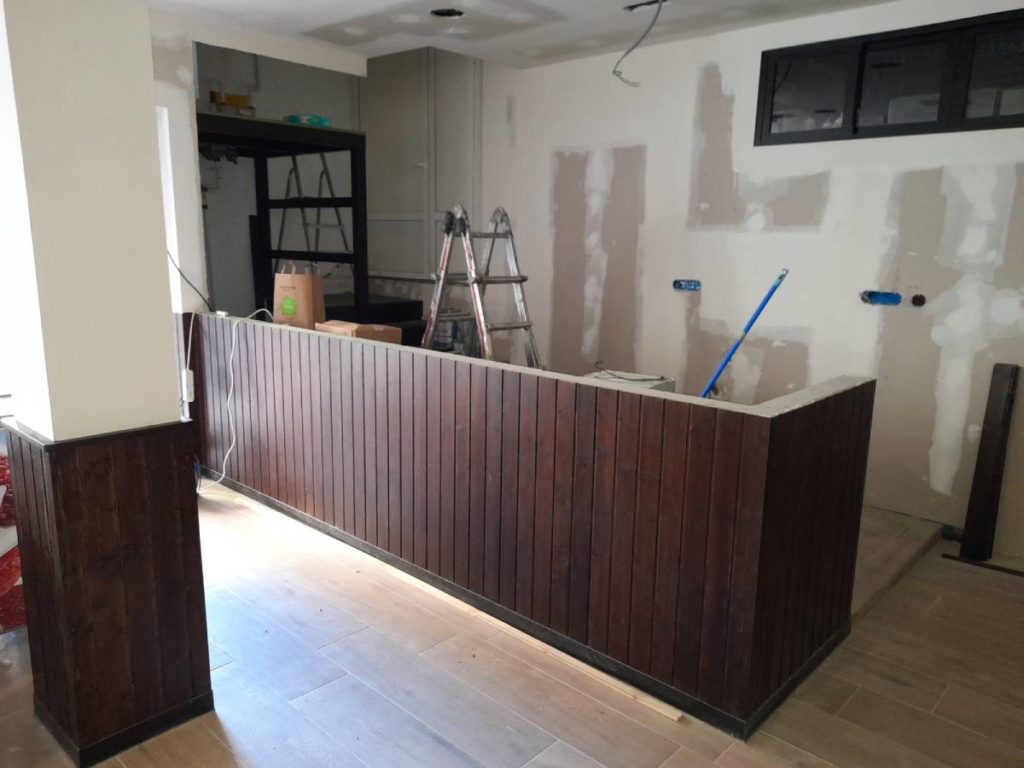 Ampliación local comercial en Cambre